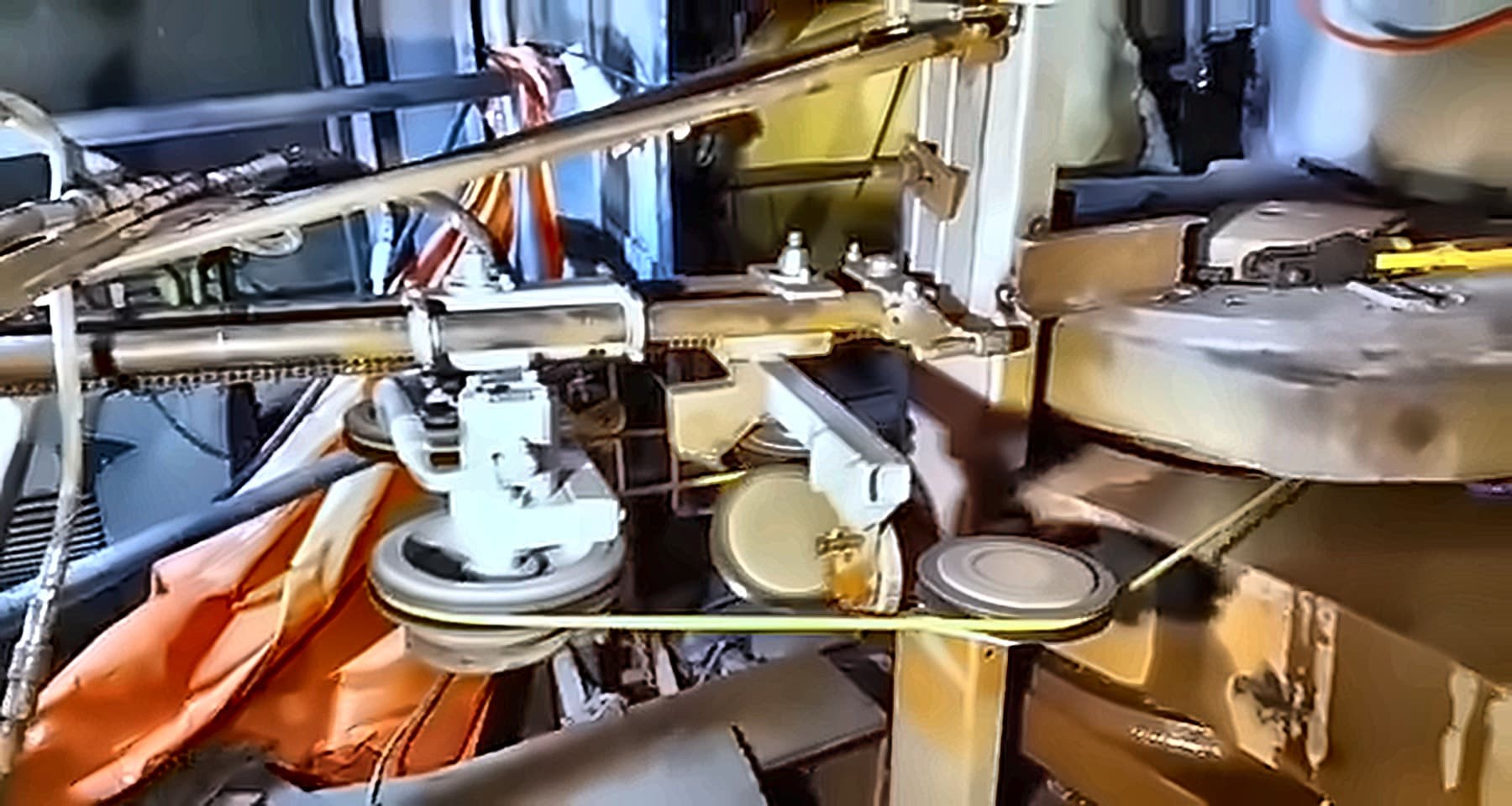 Máquina de corte com fio diamantado montada em campo